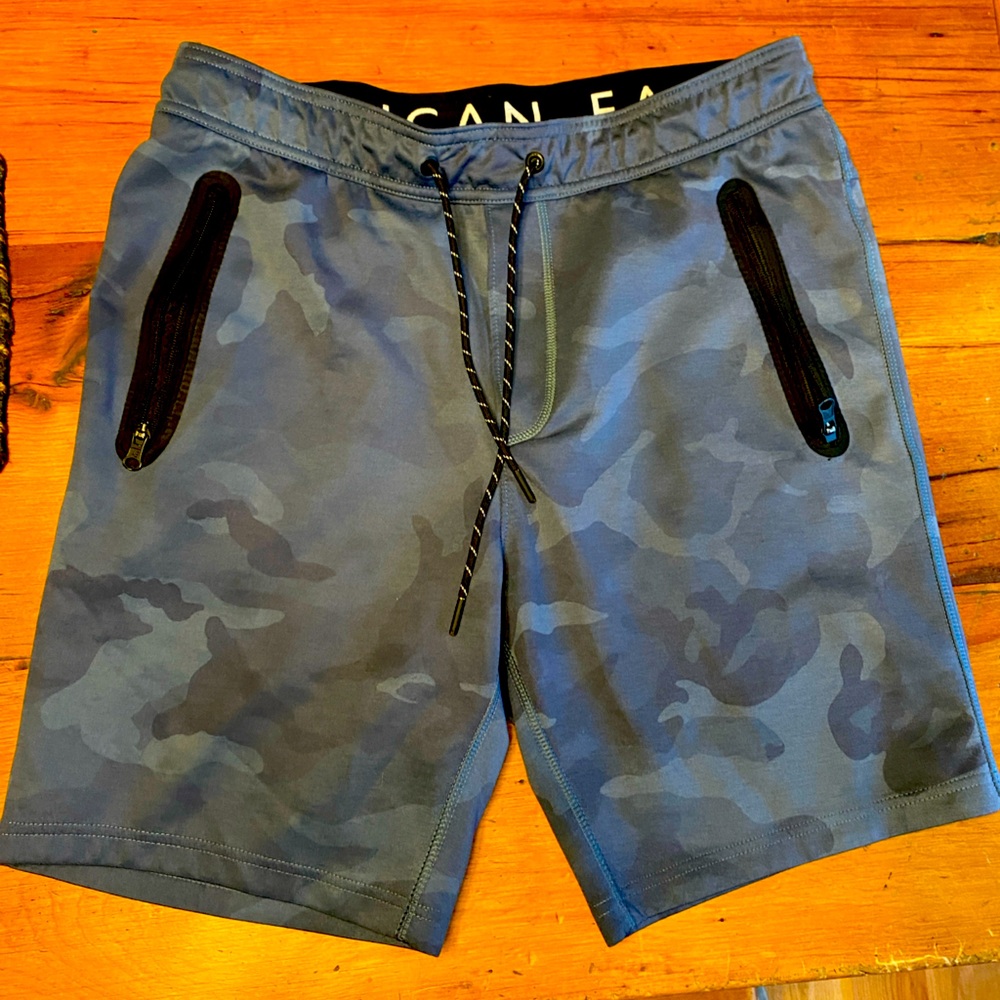 American Eagle jogger shorts men’s medium